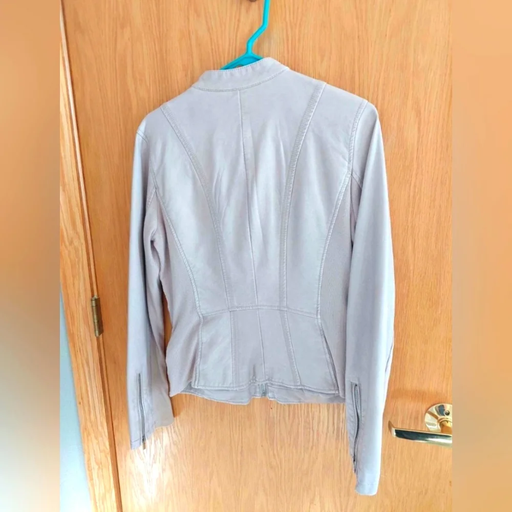 EXPRESS minus the leather moto jacket - Picture 2 of 6